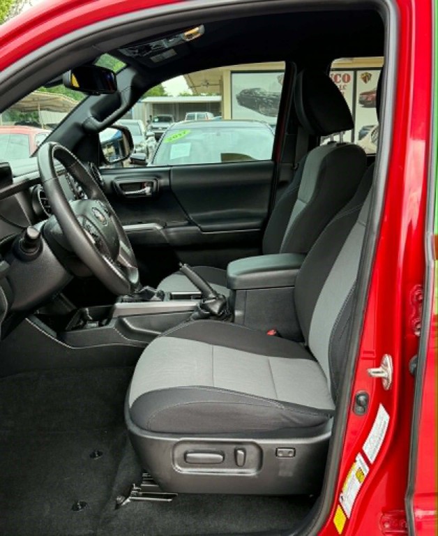 2021 Toyota Tacoma Image 12