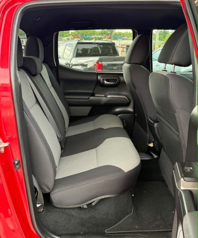2021 Toyota Tacoma Image 14