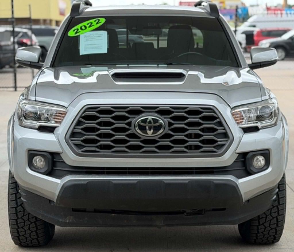 2022 Toyota Tacoma Image 2