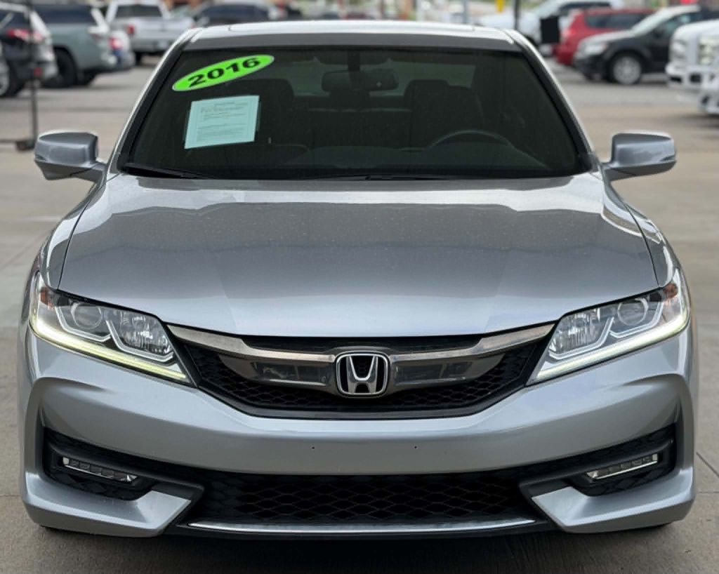 2016 Honda Accord Image 2