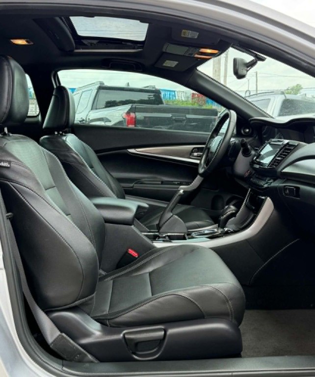 2016 Honda Accord Image 11