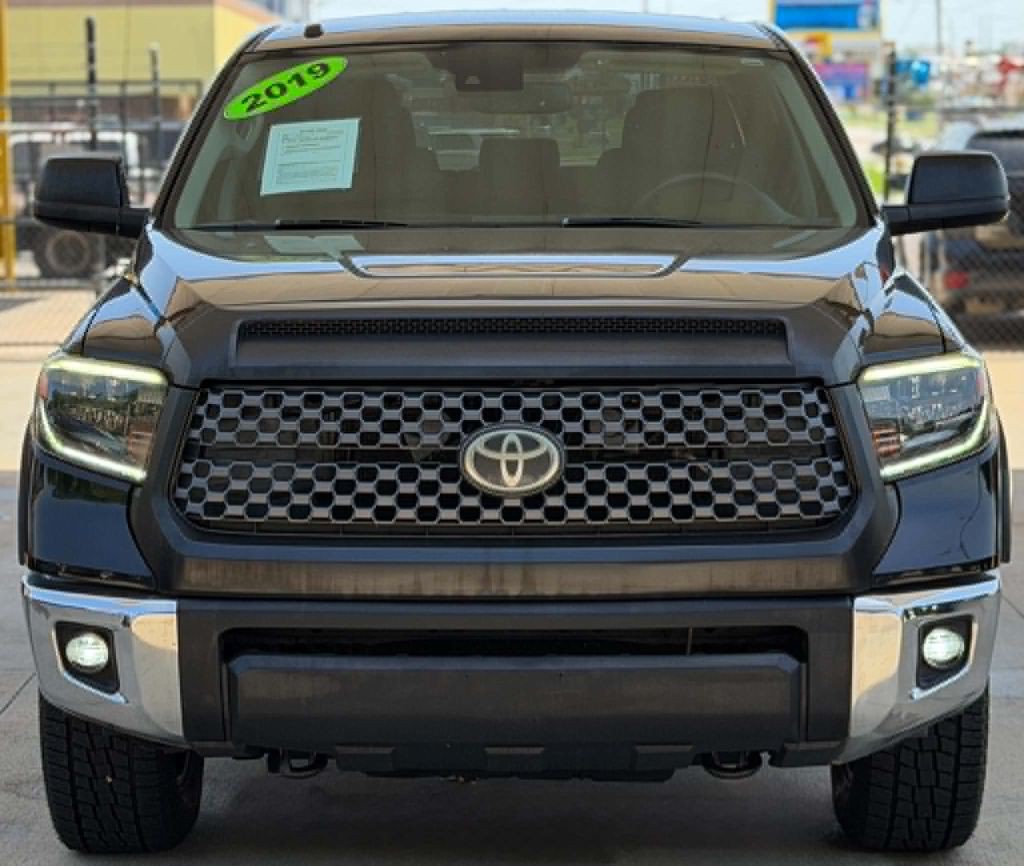 2019 Toyota Tundra Image 2