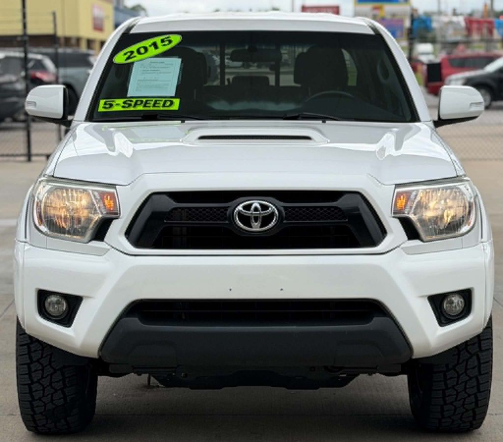2015 Toyota Tacoma Image 2
