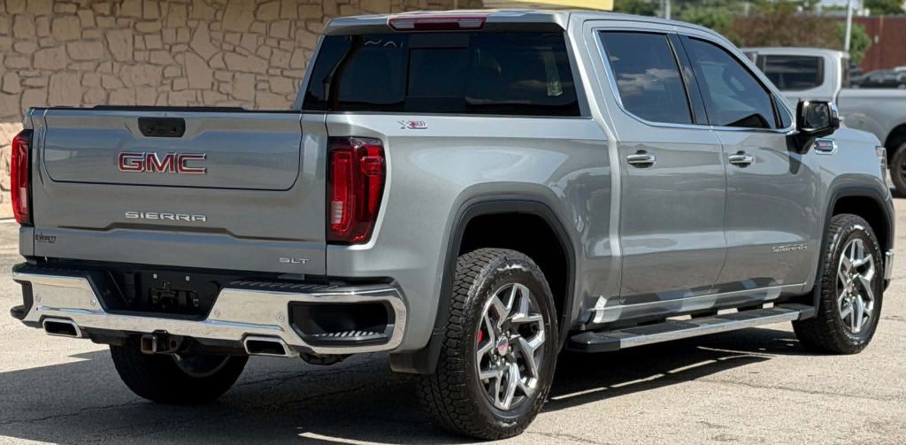 2024 GMC Sierra Image 4