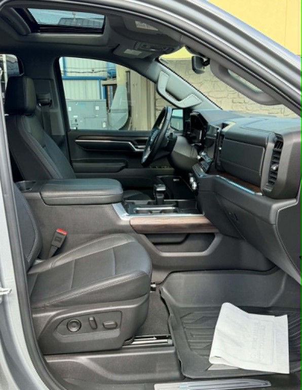 2024 GMC Sierra Image 19
