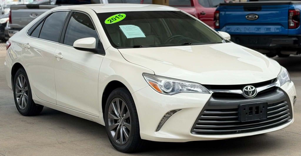 2015 Toyota Camry Image 5
