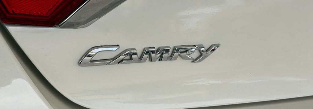 2015 Toyota Camry Image 9