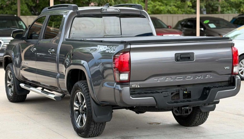 2019 Toyota Tacoma Image 6
