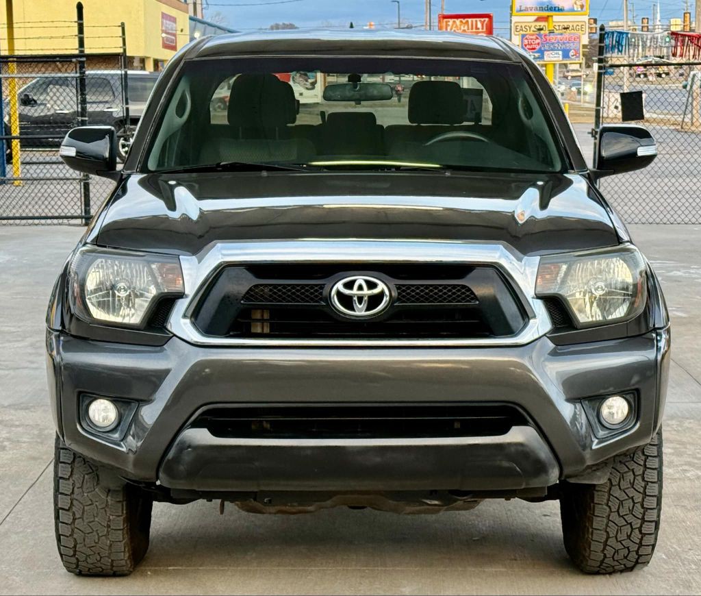 2015 Toyota Tacoma Image 2
