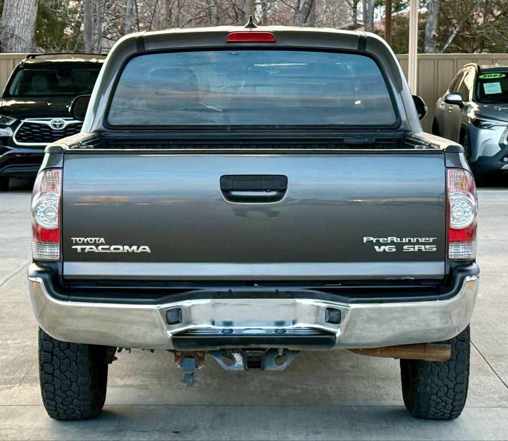 2015 Toyota Tacoma Image 7