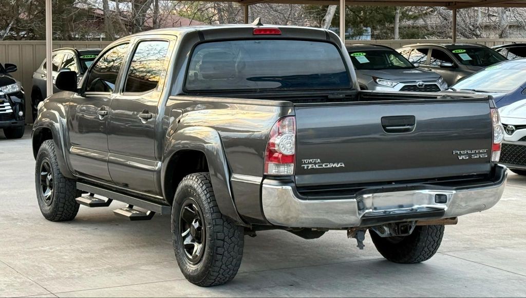 2015 Toyota Tacoma Image 8