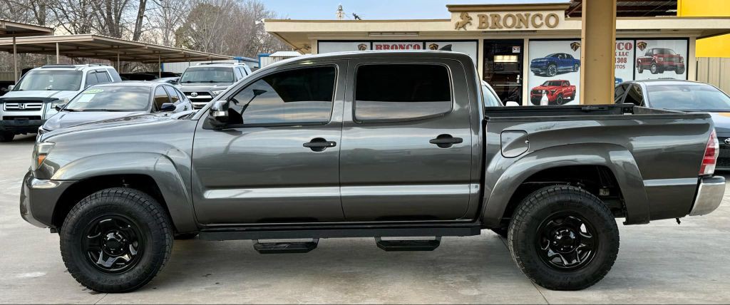 2015 Toyota Tacoma Image 10