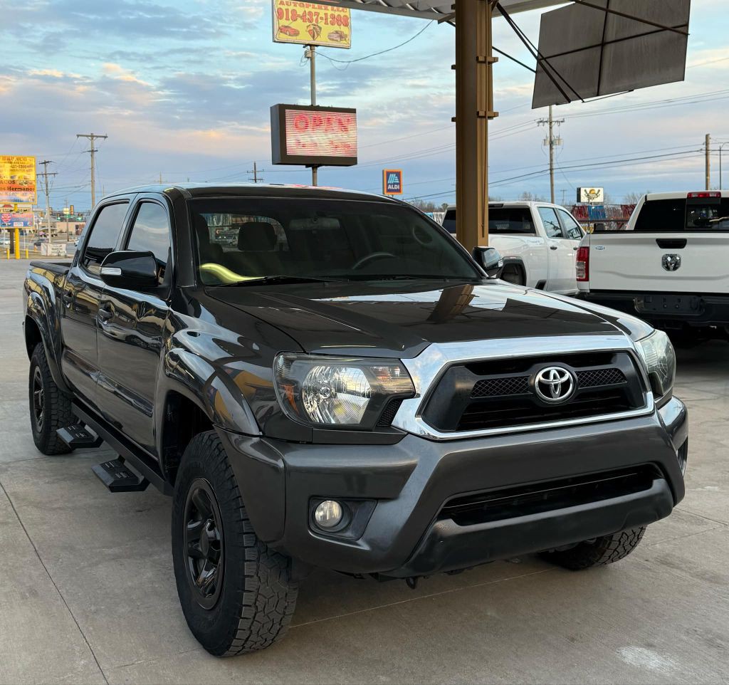 2015 Toyota Tacoma Image 11