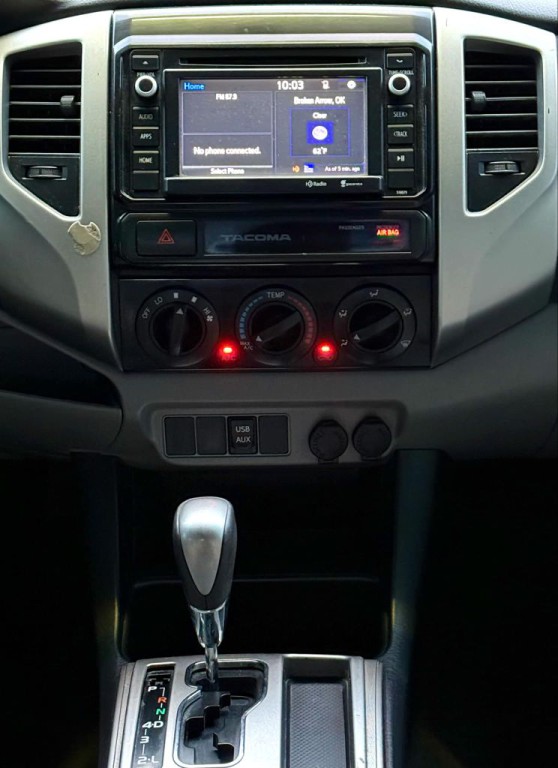 2015 Toyota Tacoma Image 15