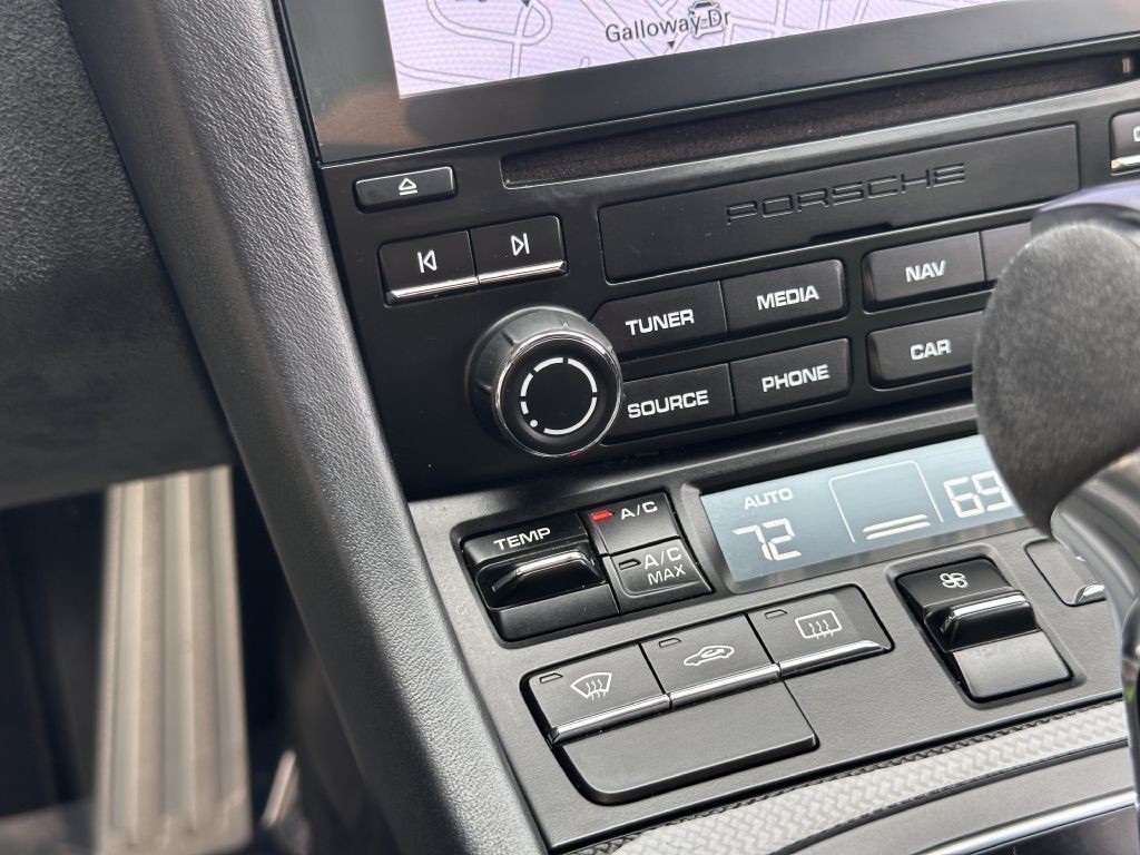 2019 Porsche 911 Image 77