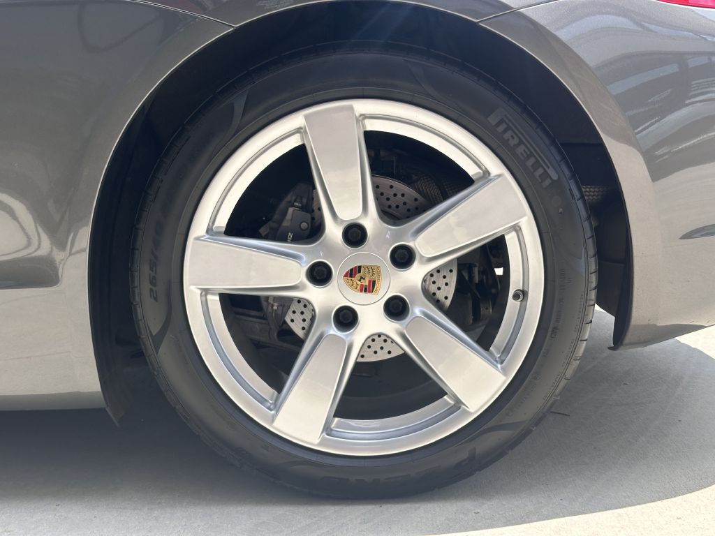 2015 Porsche Cayman Image 19