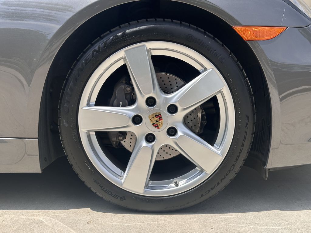 2015 Porsche Cayman Image 21