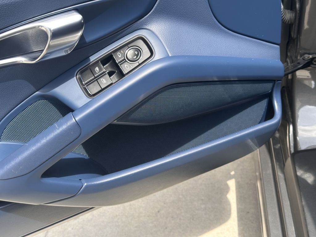 2015 Porsche Cayman Image 25
