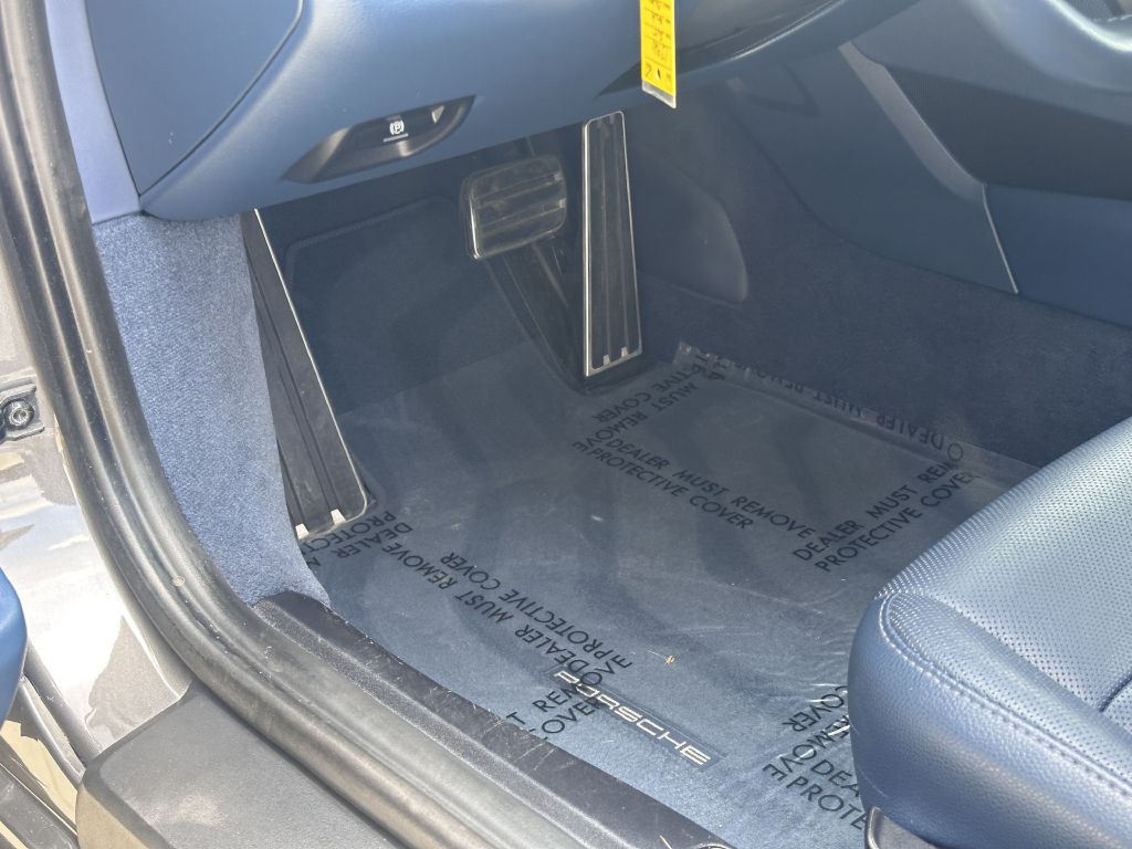 2015 Porsche Cayman Image 27