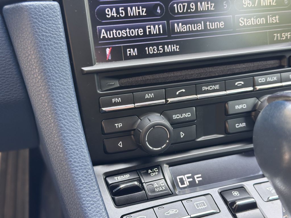 2015 Porsche Cayman Image 45