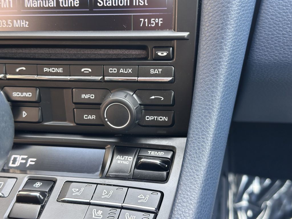 2015 Porsche Cayman Image 46