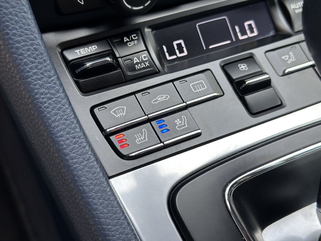 2015 Porsche Cayman Image 48