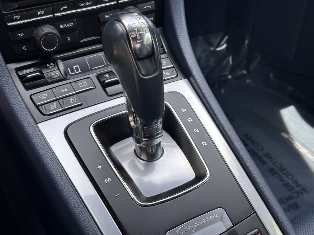 2015 Porsche Cayman Image 50