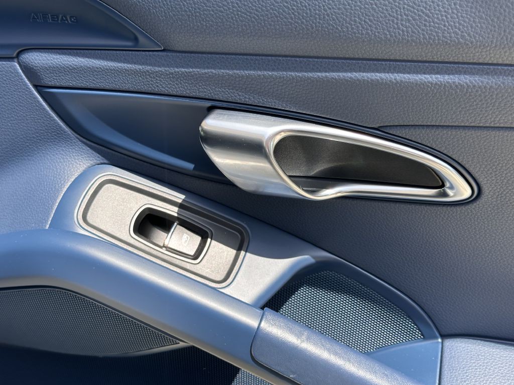 2015 Porsche Cayman Image 64