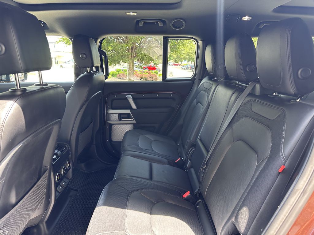 2024 Land Rover Defender Image 81