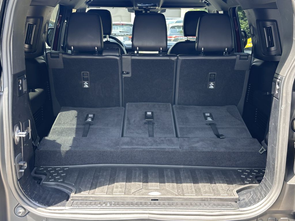 2024 Land Rover Defender Image 103