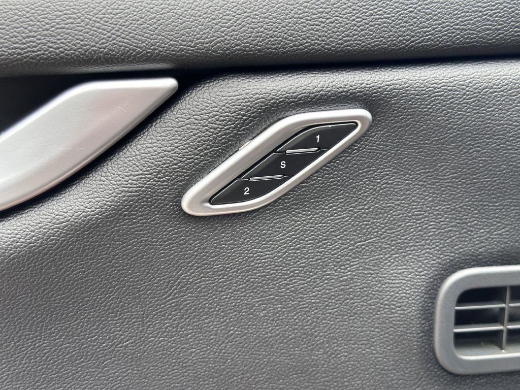 2015 Maserati Ghibli Image 30