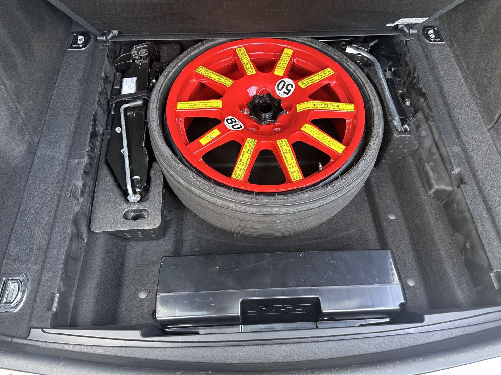 2017 Porsche Macan Image 97