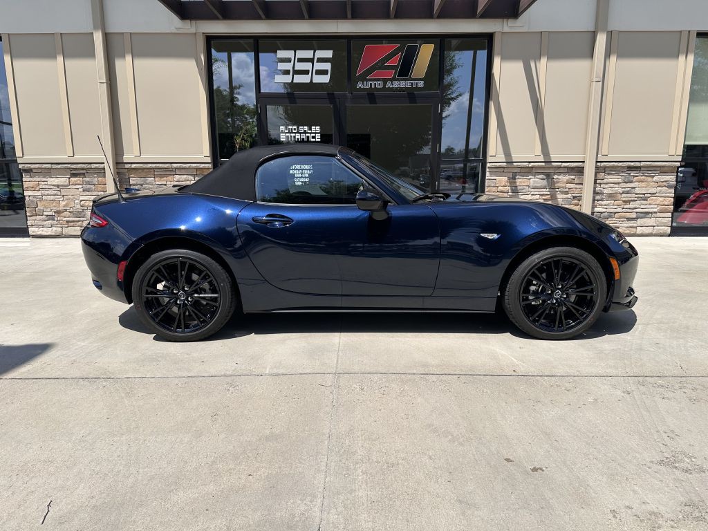 2024 Mazda MX-5 Miata Image 2
