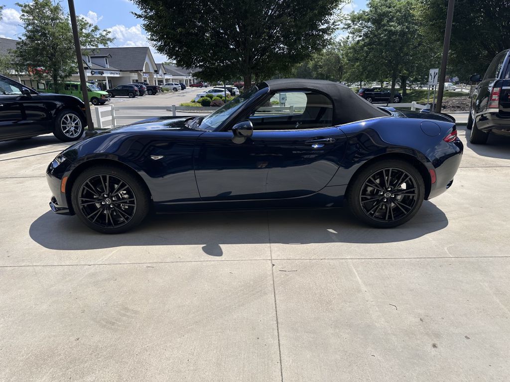 2024 Mazda MX-5 Miata Image 6