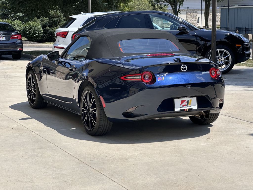 2024 Mazda MX-5 Miata Image 10