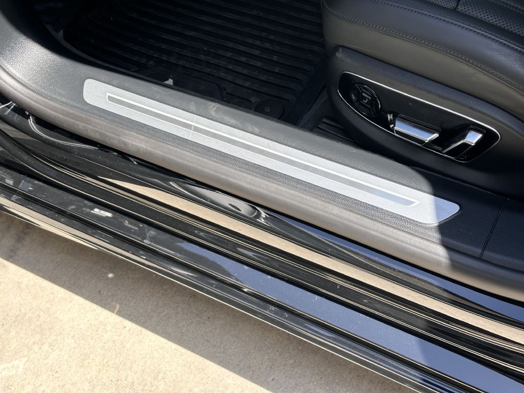 2021 Audi A8 Image 28
