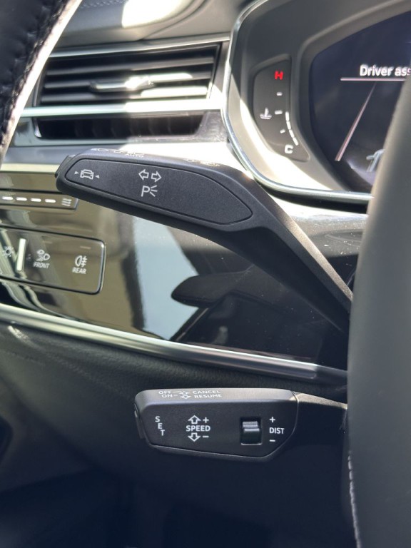 2021 Audi A8 Image 39