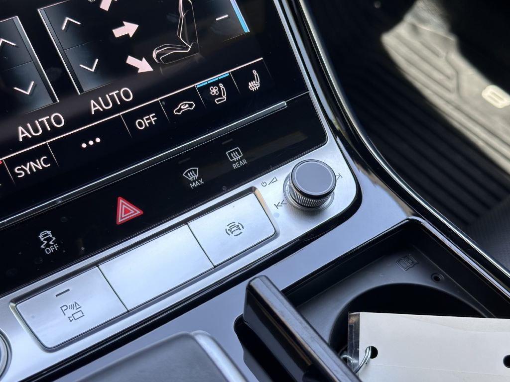 2021 Audi A8 Image 51