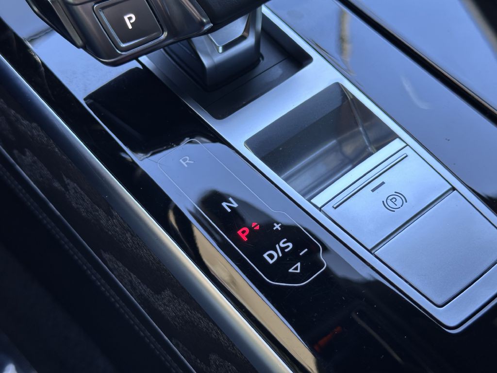 2021 Audi A8 Image 53