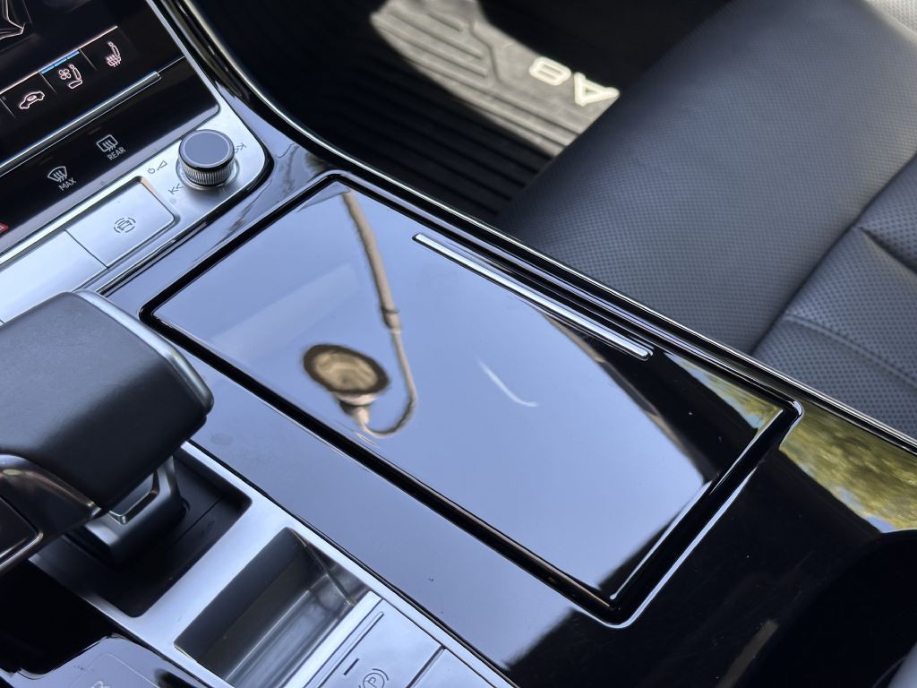 2021 Audi A8 Image 55