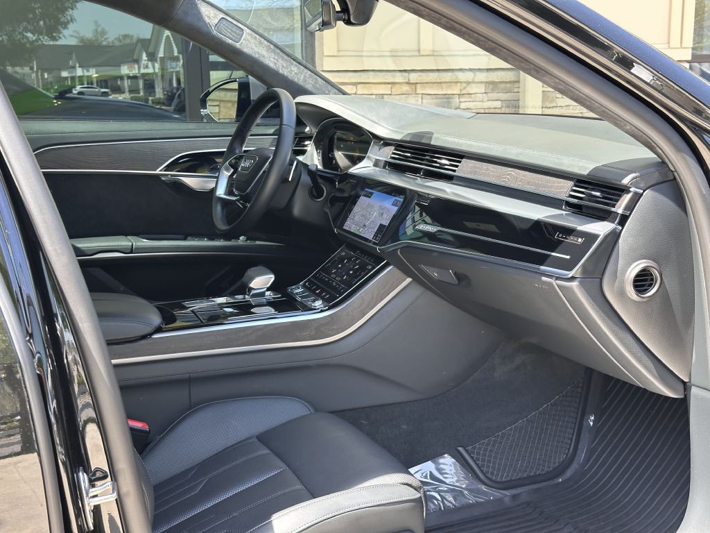 2021 Audi A8 Image 64