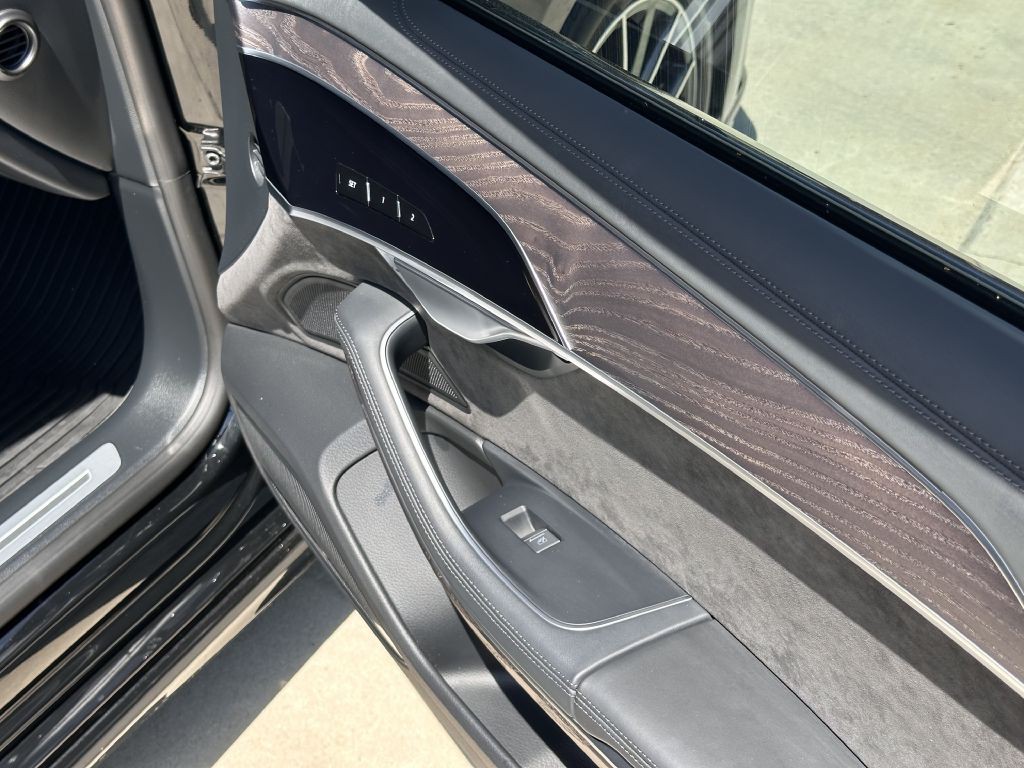 2021 Audi A8 Image 66