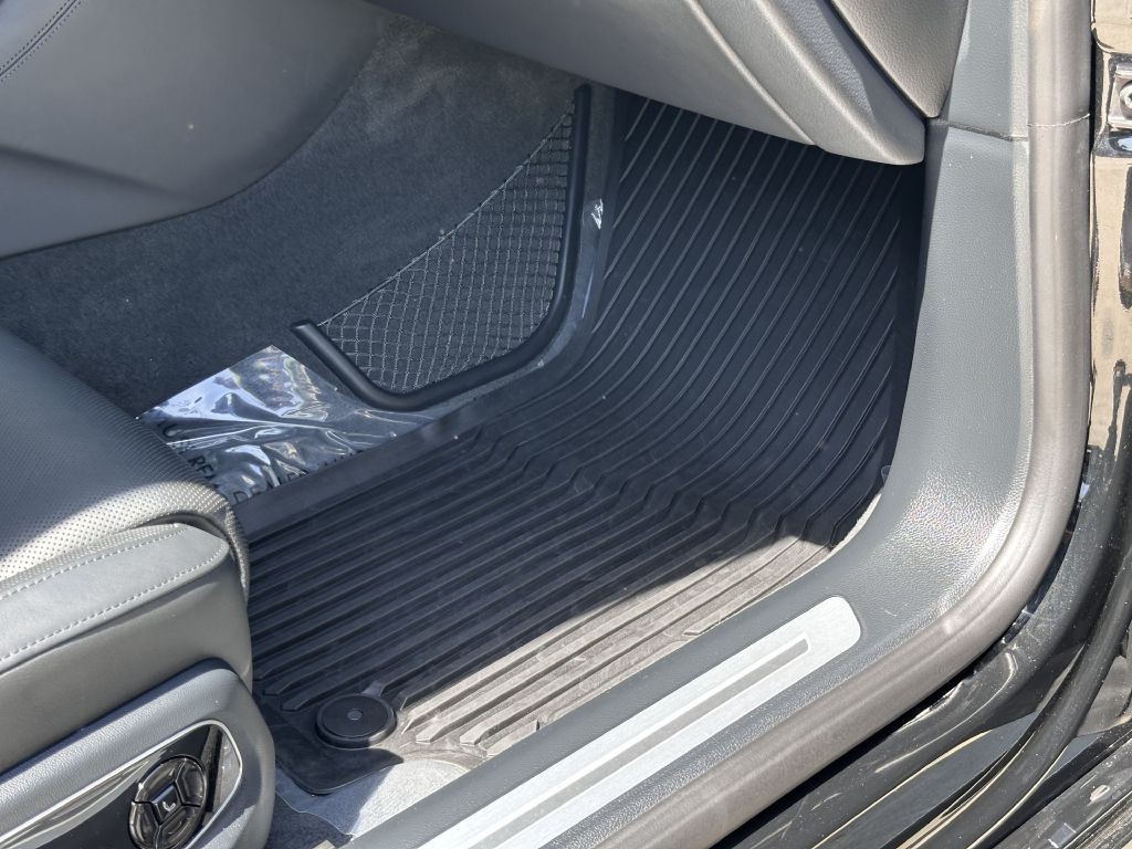 2021 Audi A8 Image 70