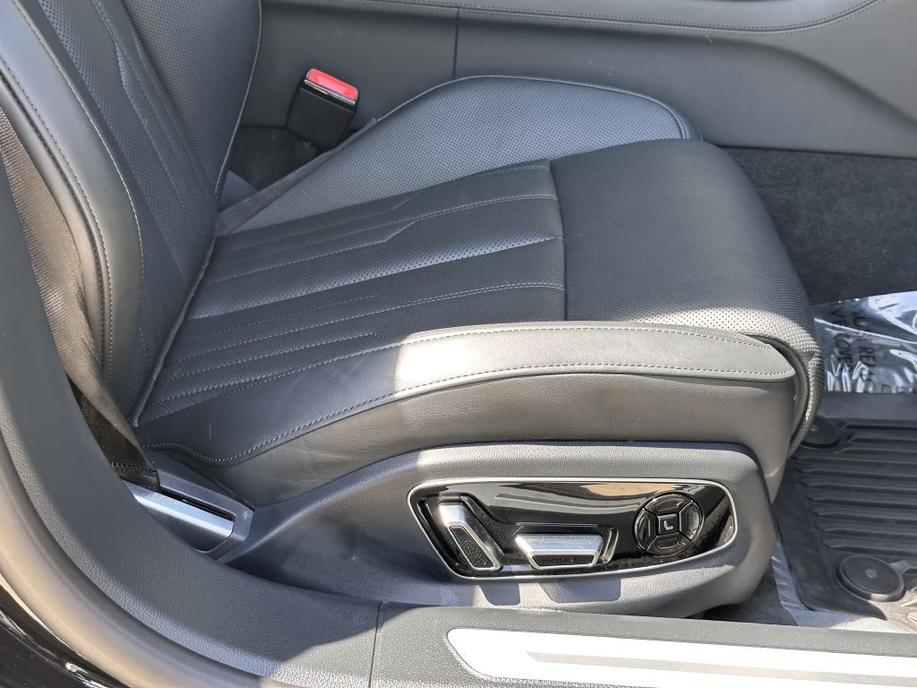 2021 Audi A8 Image 71