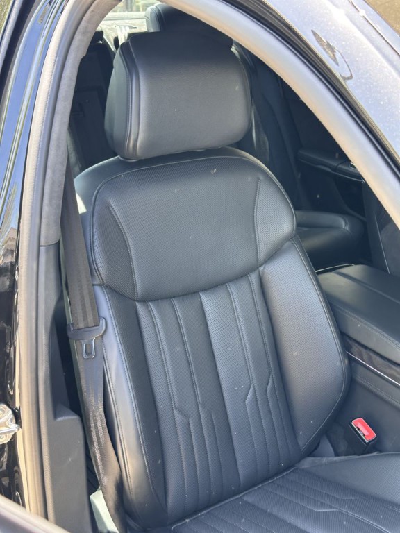 2021 Audi A8 Image 72