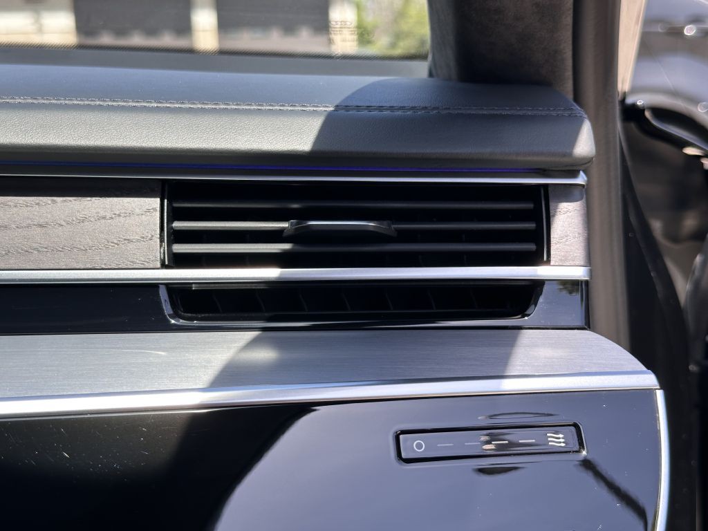 2021 Audi A8 Image 74