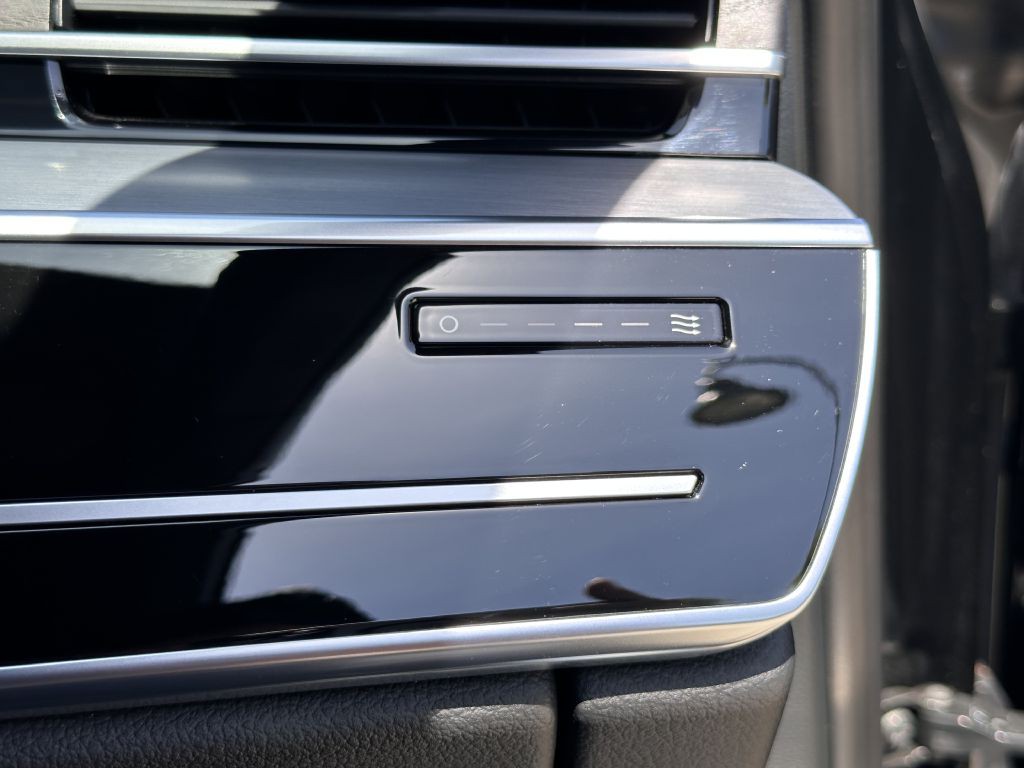 2021 Audi A8 Image 75