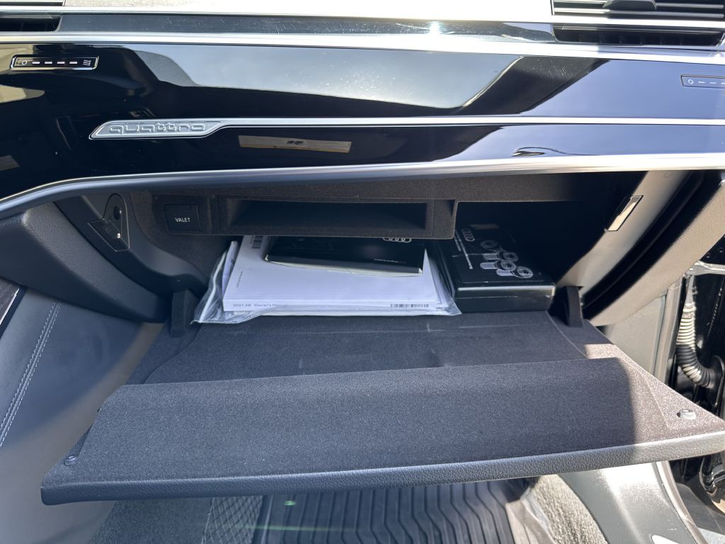 2021 Audi A8 Image 77