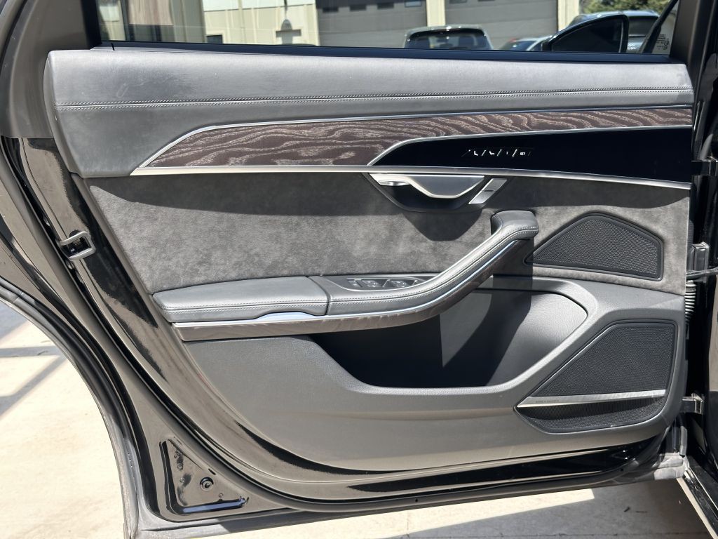 2021 Audi A8 Image 81