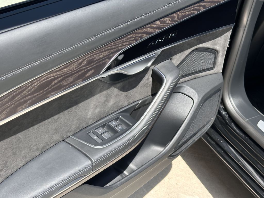 2021 Audi A8 Image 82